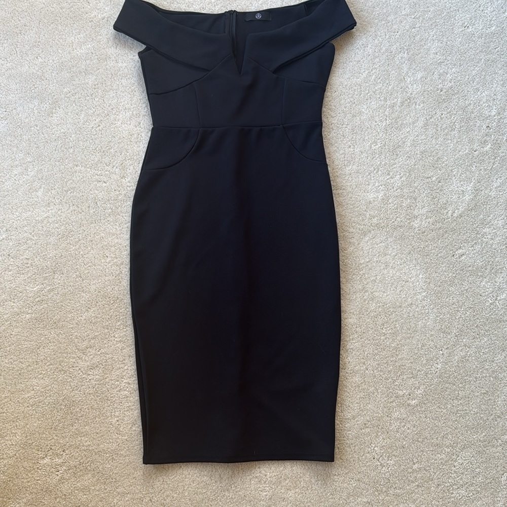 EUC Missguided Bardot Off-Shoulder Dress - Picture 5 of 9